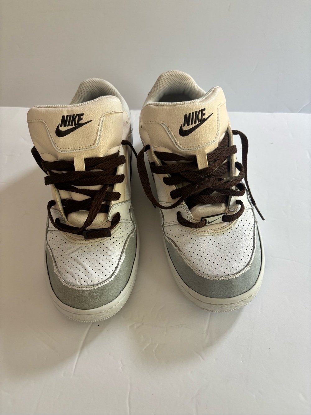 Nike Low-Top Sneakers in Cream, Gray and Brown